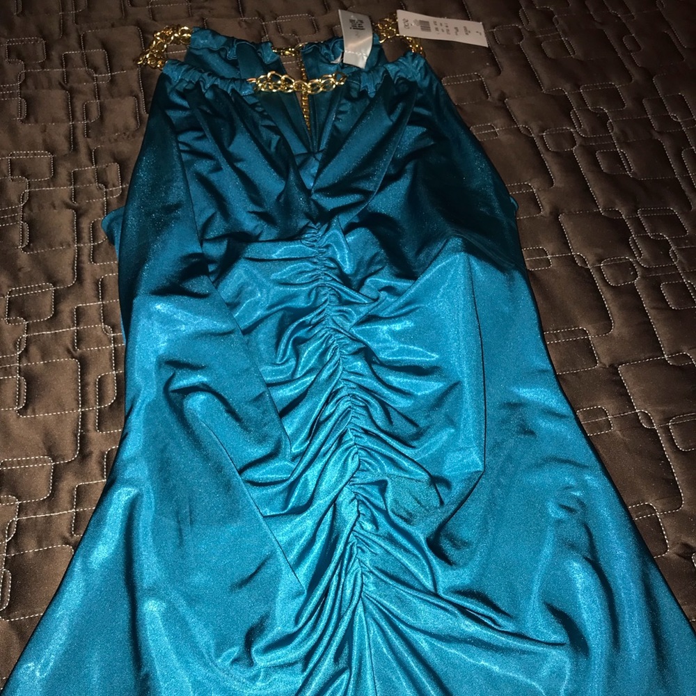 ❤️❤️Beautiful Aqua Blue Cache’ blouse😍😍